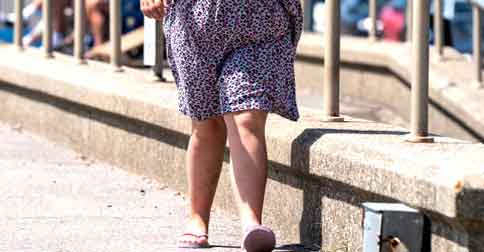 نشانه‌ها و علائم زانوی ضربدری